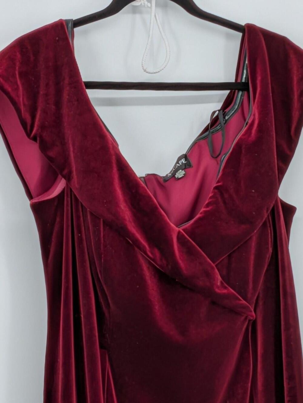 Vintage 90s Xscape 22W Burgundy Red Velvet Off Shoulder Full Length Evening Gown - Picture 8 of 10
